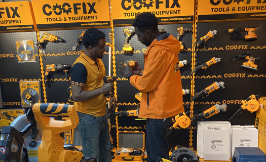 توفر شركة COOFIX دعمًا ميدانيًا لما بعد البيع لبناء ثقة العملاء.
